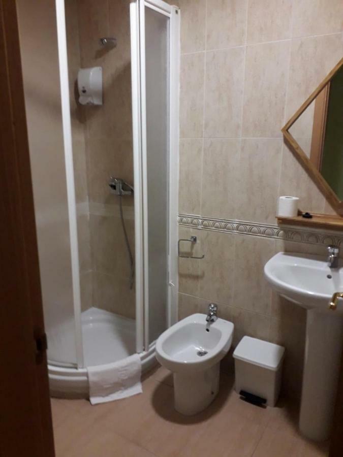 Hostal Los Batallones Torrejon de Velasco 외부 사진