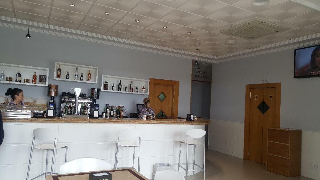 Hostal Los Batallones Torrejon de Velasco 외부 사진